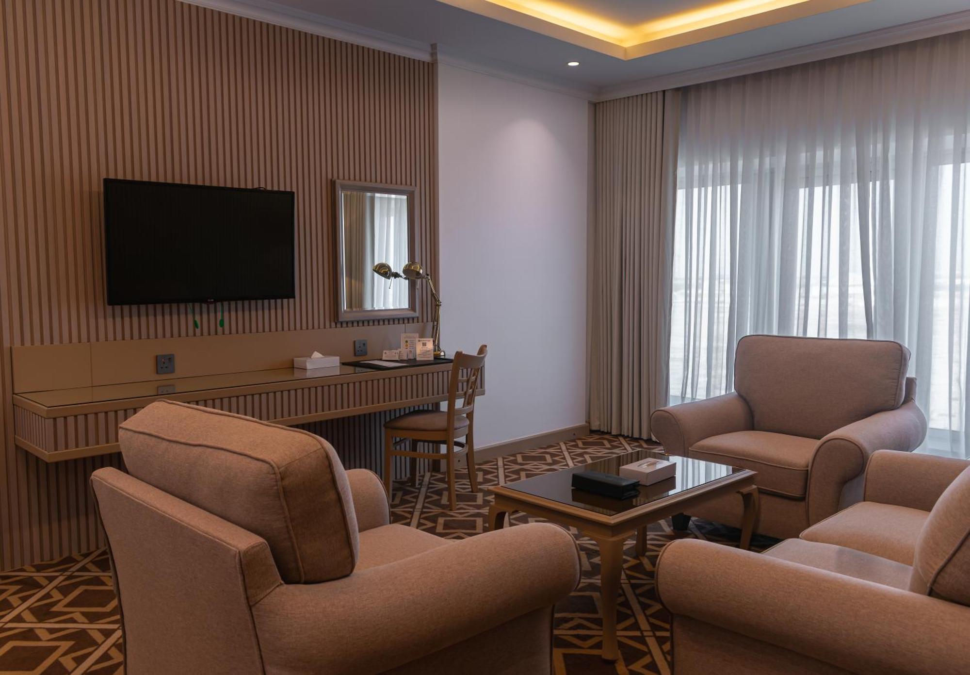 Best Western Plus Jeddah Hotel Madinah Road エクステリア 写真