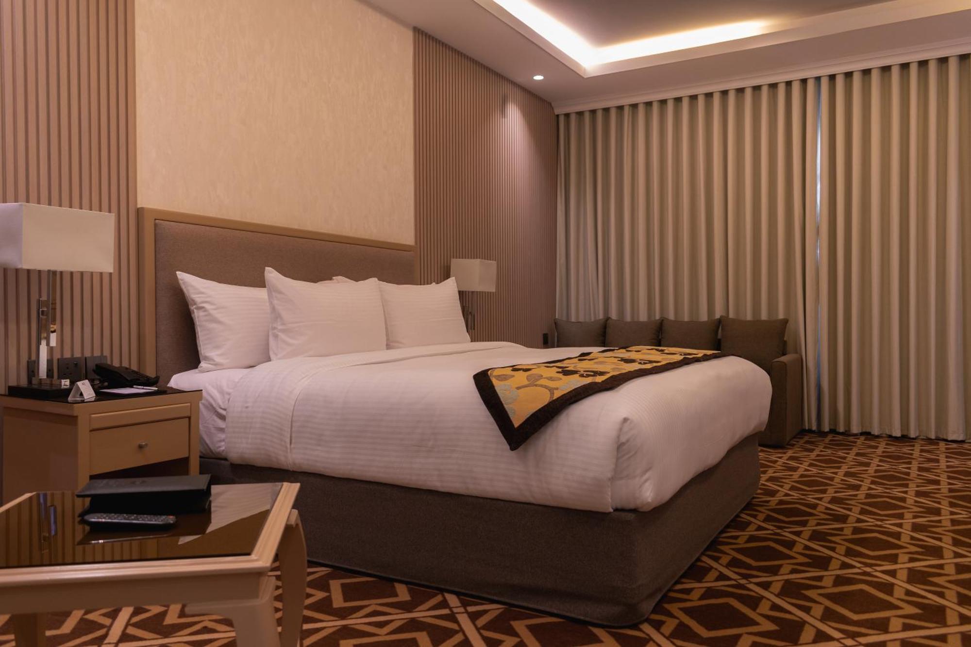 Best Western Plus Jeddah Hotel Madinah Road エクステリア 写真